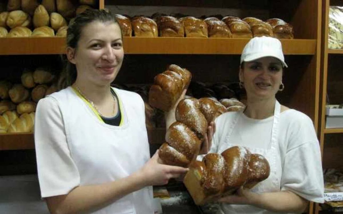 Cozonacii buni se găsesc numai în patiserii