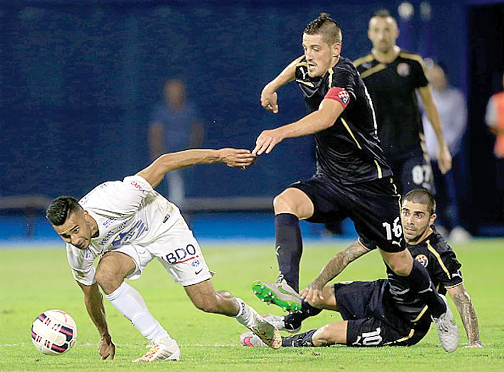 
    Dinamo Zagreb,  echipa lui Măţel,  a reuşit o calificare dramatică  