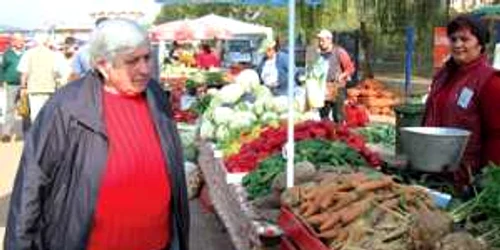 Reşiţa: Reşiţenii cumpără puţine legume la Ziua Recoltei