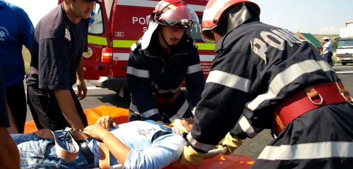 Accident grav. FOTO: Daniel Guţă. ARHIVĂ.