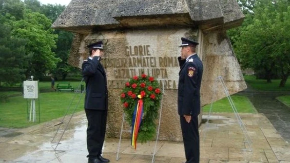 Monumente, eroi şi interese politice jpeg