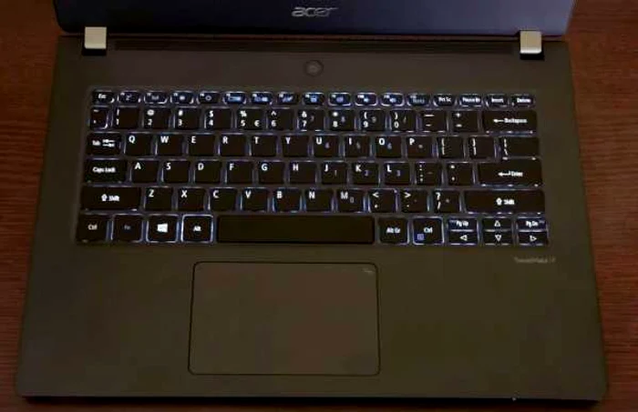 Acer Travel Mate P6 2020 tastatură FOTO Adrian Pogîngeanu