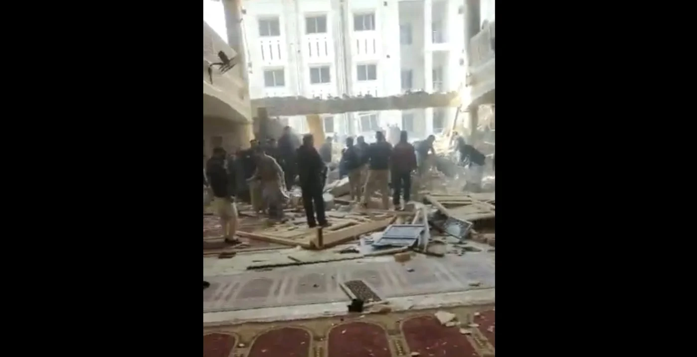 Explozie într-o moschee din Pakistan FOTO Captură video