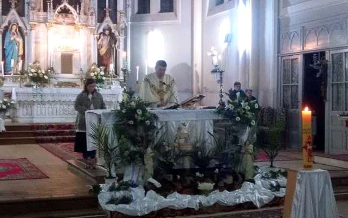 Slujba de la Biserica din Pecica FOTO Petru Antal