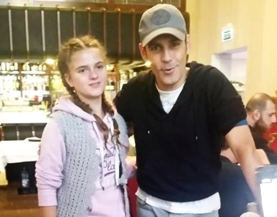 
    Ștefan Bănică alături de Alexandra Măceșanu, după un concert susținut la Alba Iuliafoto: arhivă personală  
