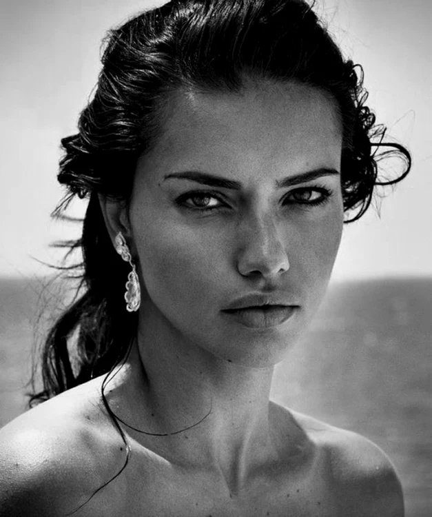 Adriana Lima. FOTO: Vincent Peters