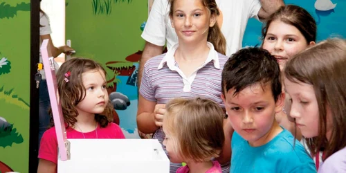 Prima expoziţie cu vânzare a avut loc în spaţiul de joacă Paradisul Copiilor