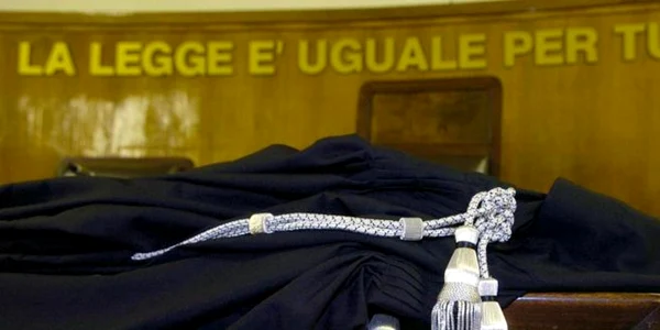 roba avocat italian FOTO torino.corriere.it