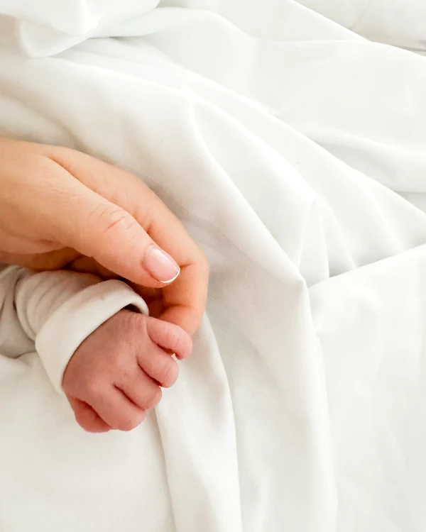 Laura Cosoi a născut a patra fetiță jpg