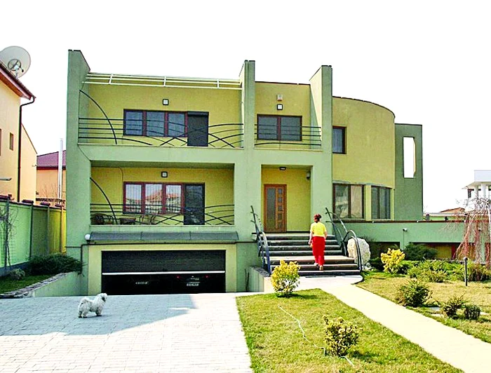 Actorul are o vilă superbă la marginea Bucureştiului