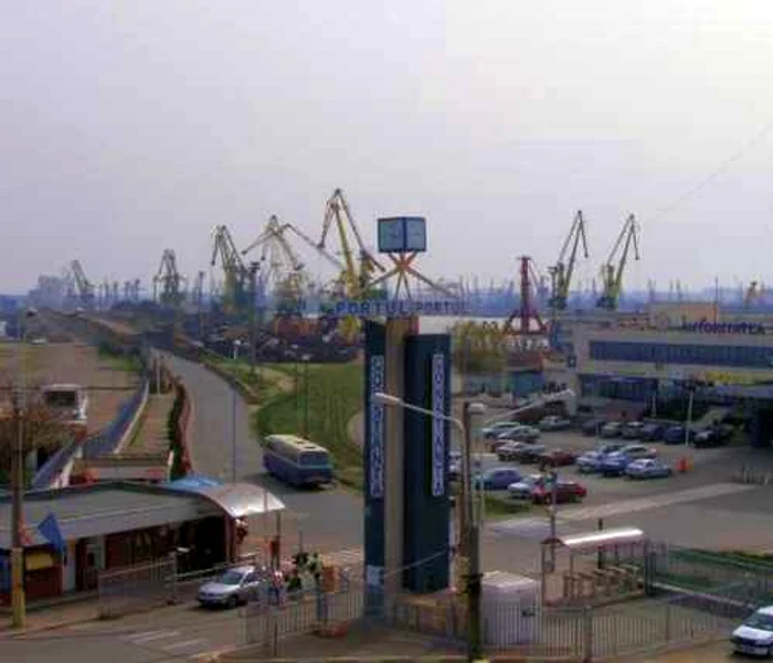 
    Portul Constanţa. (Foto arhivă)  