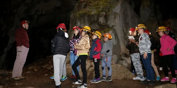 peşteră la Sasca Montană FOTO salvatipesterile.ro