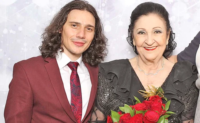 
    Dragoş şi Ştefania au cântat împreună şlagărul „Valurile Dunării”  