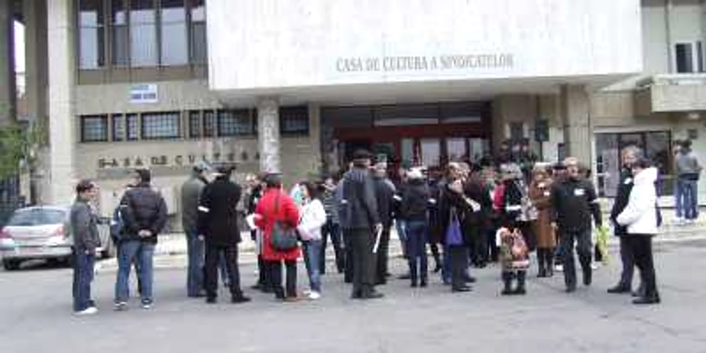 Bugetarii nu vor mai primi nici al 13-lea salariu
