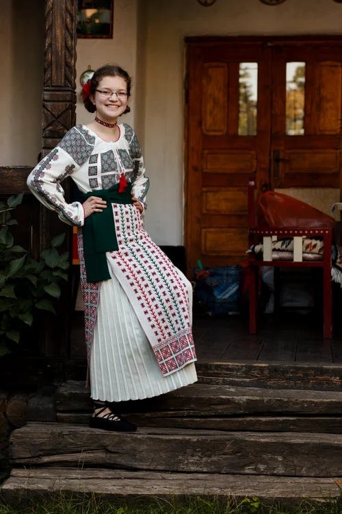 costum regina maria iasi 2