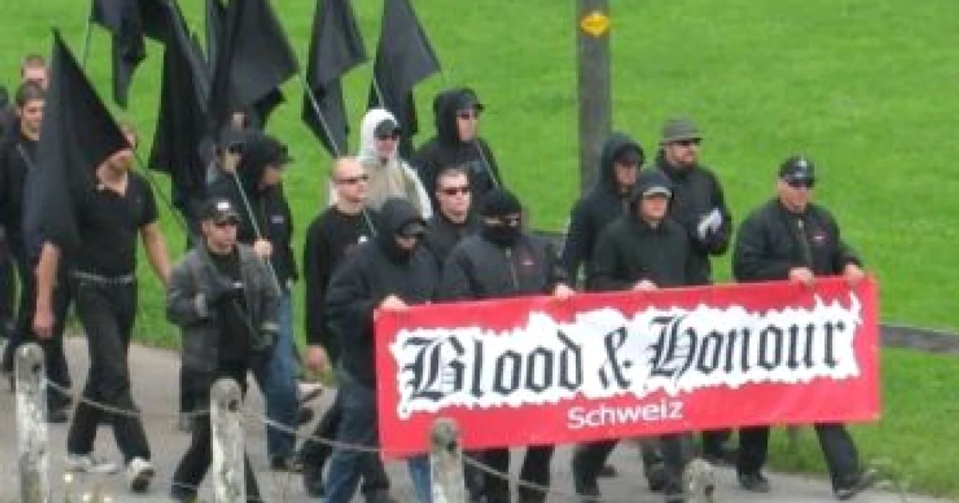 <b>AP</b>: Un slogan nazist poate fi interzis doar dacă este scris în limba germană