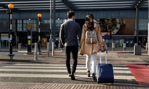 Romani la aeroport Sursa Freepik com jpg