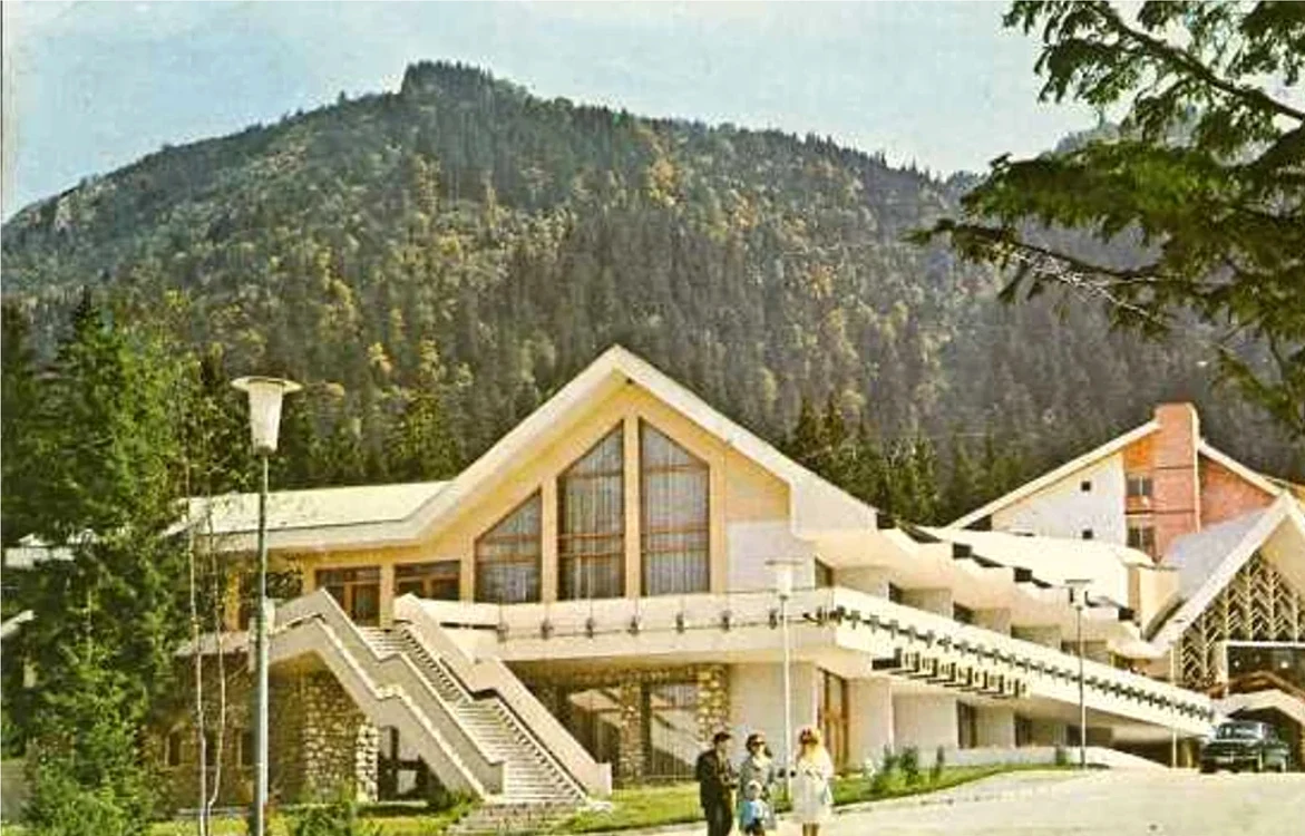 turiști in Poiana Brașov