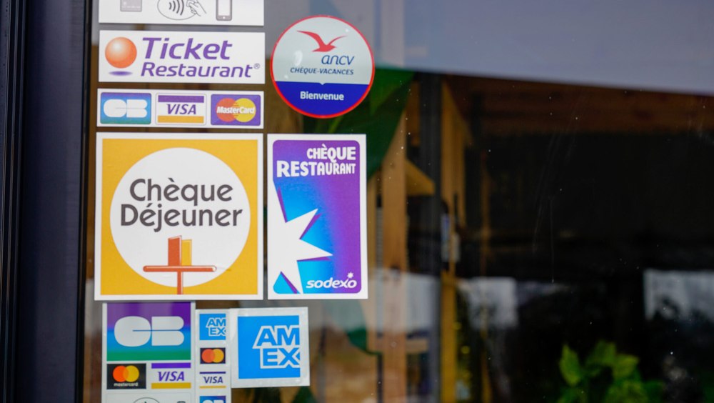 Tichetele de masă vor avea o valoare maximă de 45 de lei, în loc de 40 de lei. Proiectul de lege a fost adoptat de Camera Deputaților