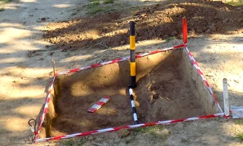 Tezaur medieval descoperit la marginea unui drum din Sălaj / FOTO jpeg