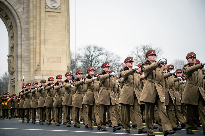 Armata Română va avea pe viitor 120.000 de militari activi. FOTO: MApN