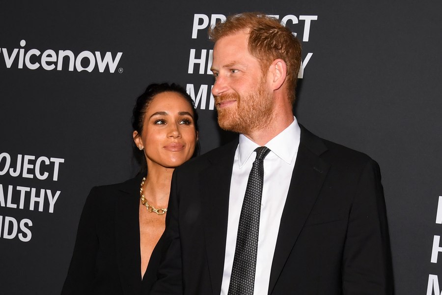 „Umanitarii anului”: Harry și Meghan, premiați pentru lupta împotriva pericolelor online. Discursul ducesei, similar cu cel al Prințesei de Wales