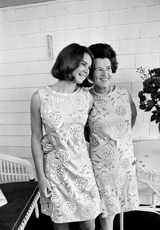 Rose Kennedy (dreapta), alături de Kathleen Kennedy. Foto AP