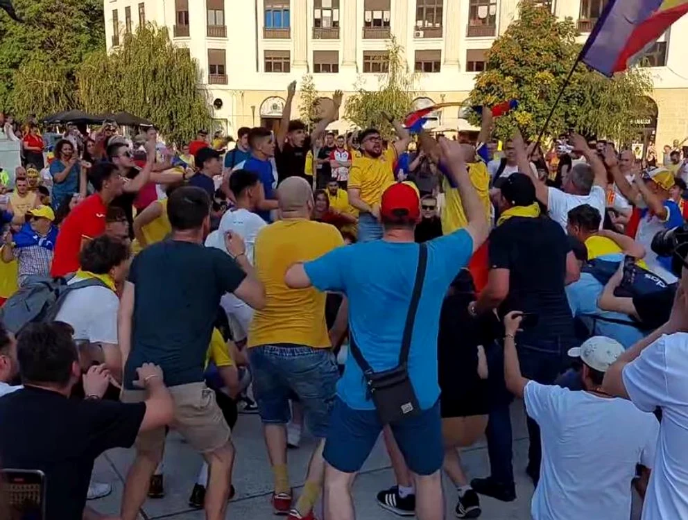 Suporterii sărbătoresc la Universitate FOTO: Captură video Facebook