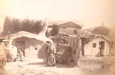 Casă tătărească din Dobrogea. Fotografie de Anatole Magrin (© Imago Romaniae)