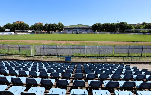 Stadionul Michael Klein din Hunedoara  Foto Daniel Guță ADEVĂRUL (122) JPG