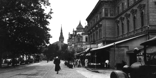 Promenada. foto casasfatului.ro