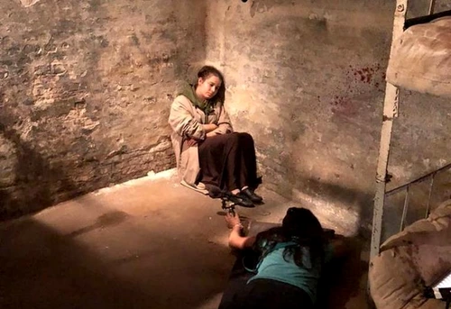 Kira Hagi joacă în filmul Între chin și amin