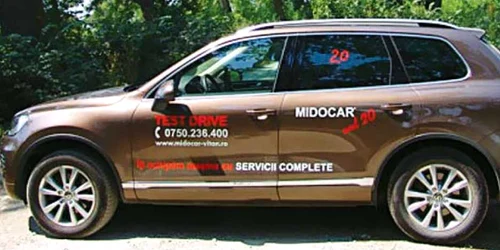 Noul Volkswagen Touareg impresionează prin masivitate,  designul este unul plăcut şi, în acelaşi timp, modern