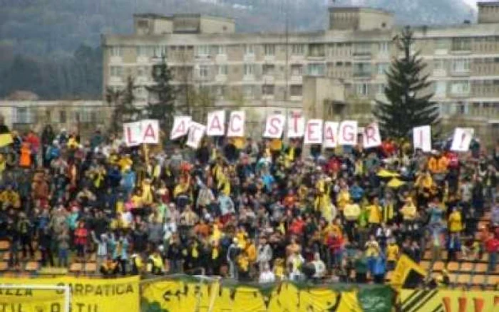 Braşov: 1.500 de bilete nevândute la partida FC Braşov - Dinamo