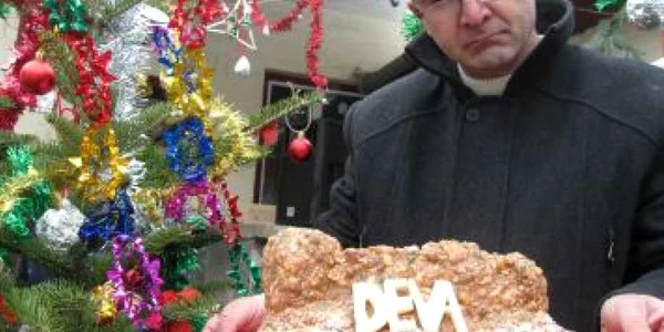 Cetatea Devei a fost făcută din salam de biscuiţi