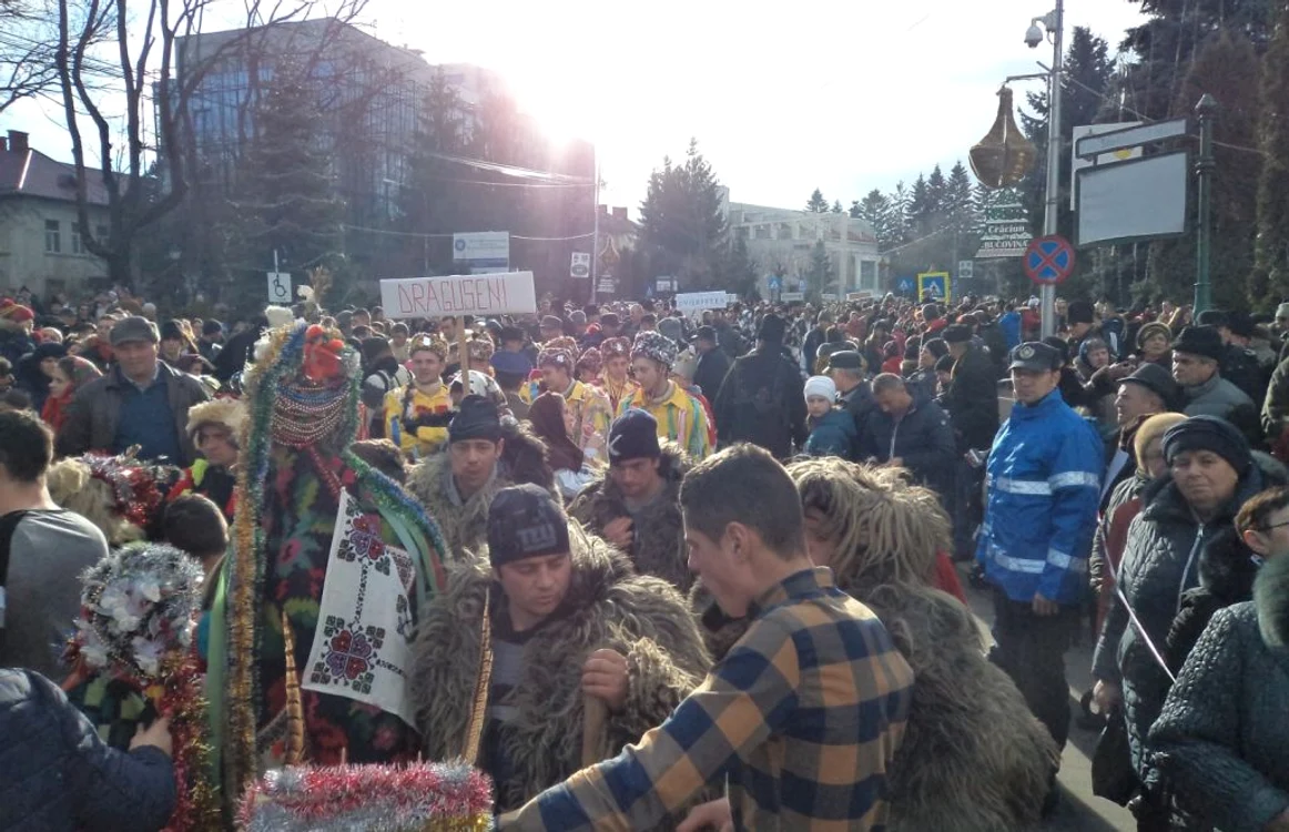 Festivalul internaţional de datini şi obiceiuri de Anul Nou „După datina străbună” din Suceava. FOTO Dănuţ Zuzeac