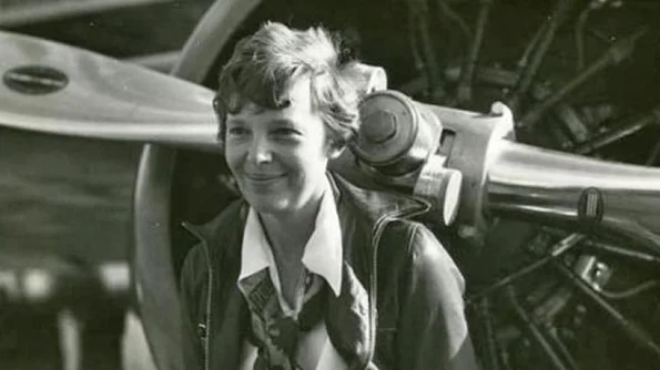 Cercetătorii au identificat un fragment din avionul Ameliei Earhart jpeg