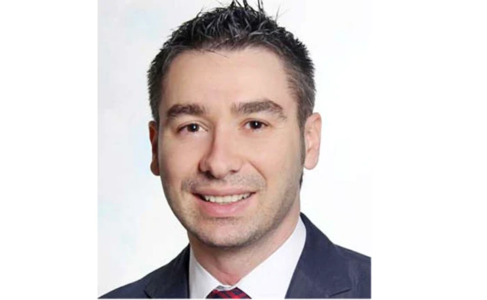 Darius Pencea a ajutat sute de români să ajungă la clinici din Austria