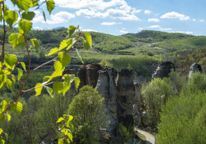 Peisajul seamănă cu cel din filmul Avatar / foto: romania-redescoperita