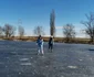 Lacul de lângă Timişoara a devenit patinoar natural FOTO Ş.Both