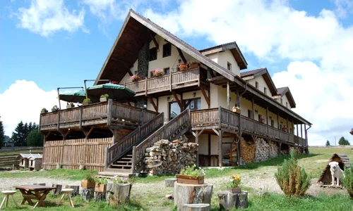 cabana motilor jpg