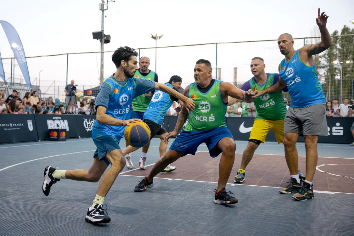Anghel Damian în dribling la Sport Arena Streetball 