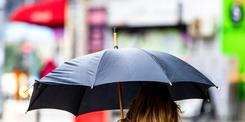 Ploaie precipitatii umbrela FOTO Shutterstock jpg