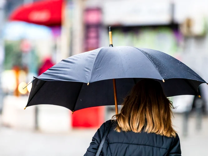 Ploaie precipitatii umbrela FOTO Shutterstock jpg