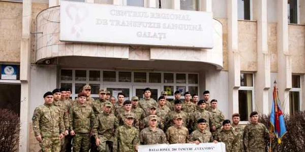 Militarii din Galaţi pregătiţi să doneze sânge FOTO George Nica