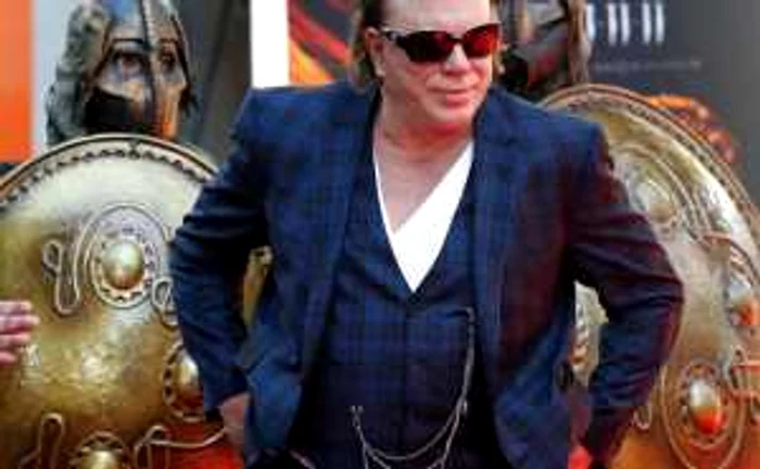 Mickey Rourke: îmi place stilul lui Bute