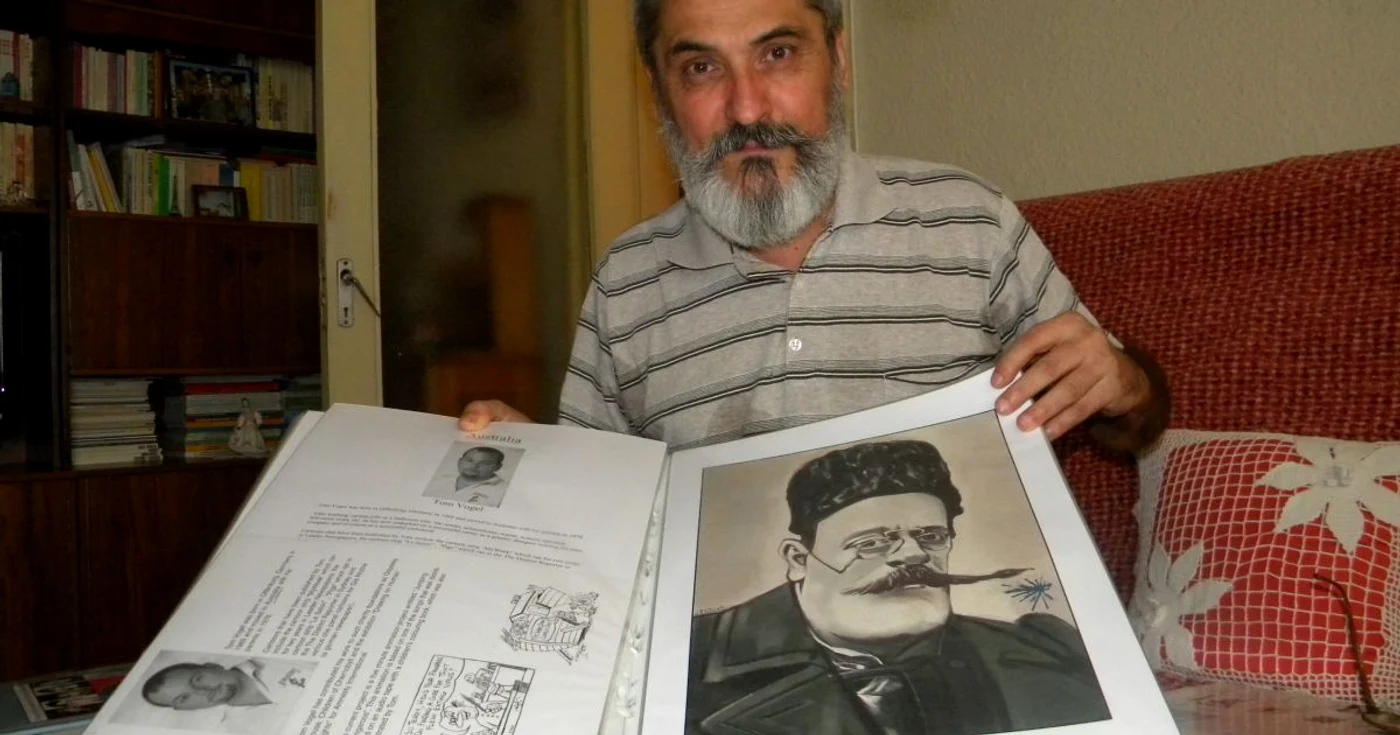 Nicolae Ioniţă a adunat până acum peste 2.000 de portrete ale lui Caragiale. FOTO Dana Mihai