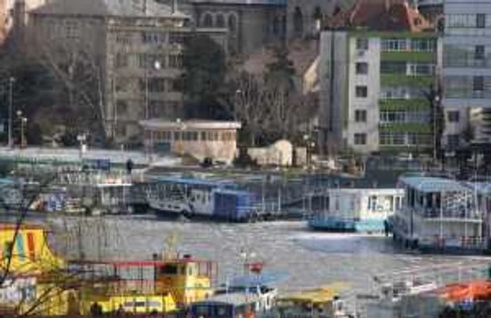 În portul turistic doar zona Delta este blocată