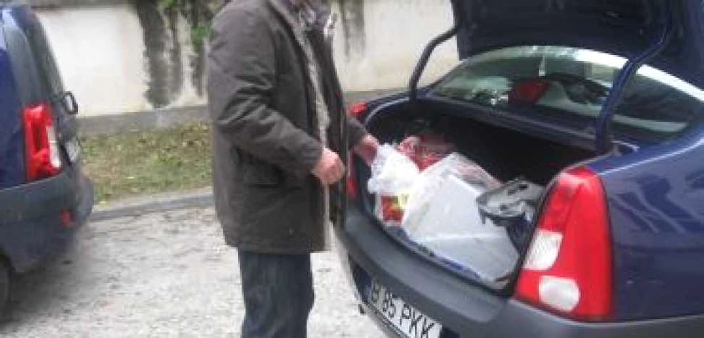 Târgu-Jiu: Falsificatorii de carduri bancare sunt audiaţi de procurii DIICOT Gorj
