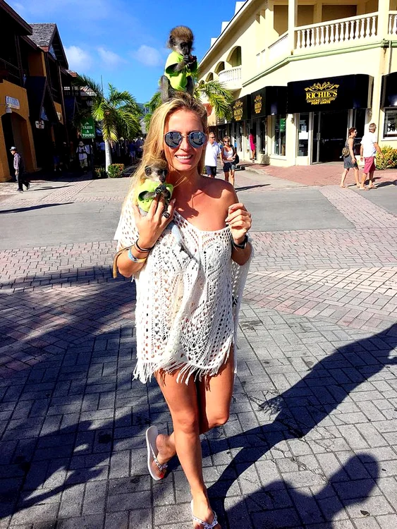 Andreea Bănică, impresionată de frumusețea insulei St. Kitts, din CaraibeFoto: Arhiva personală